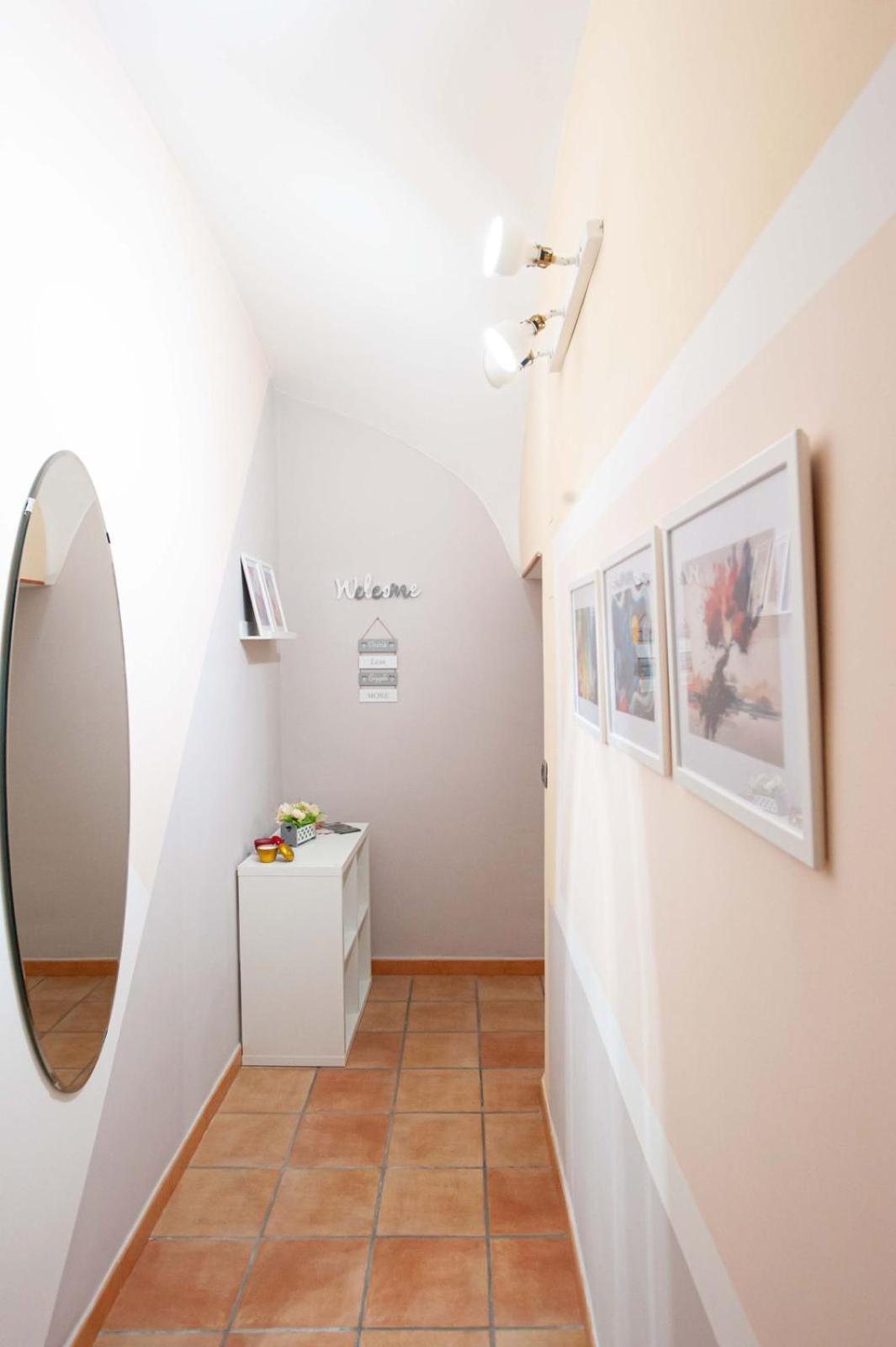 Casa Pisto In Dante Square Apartment Naples